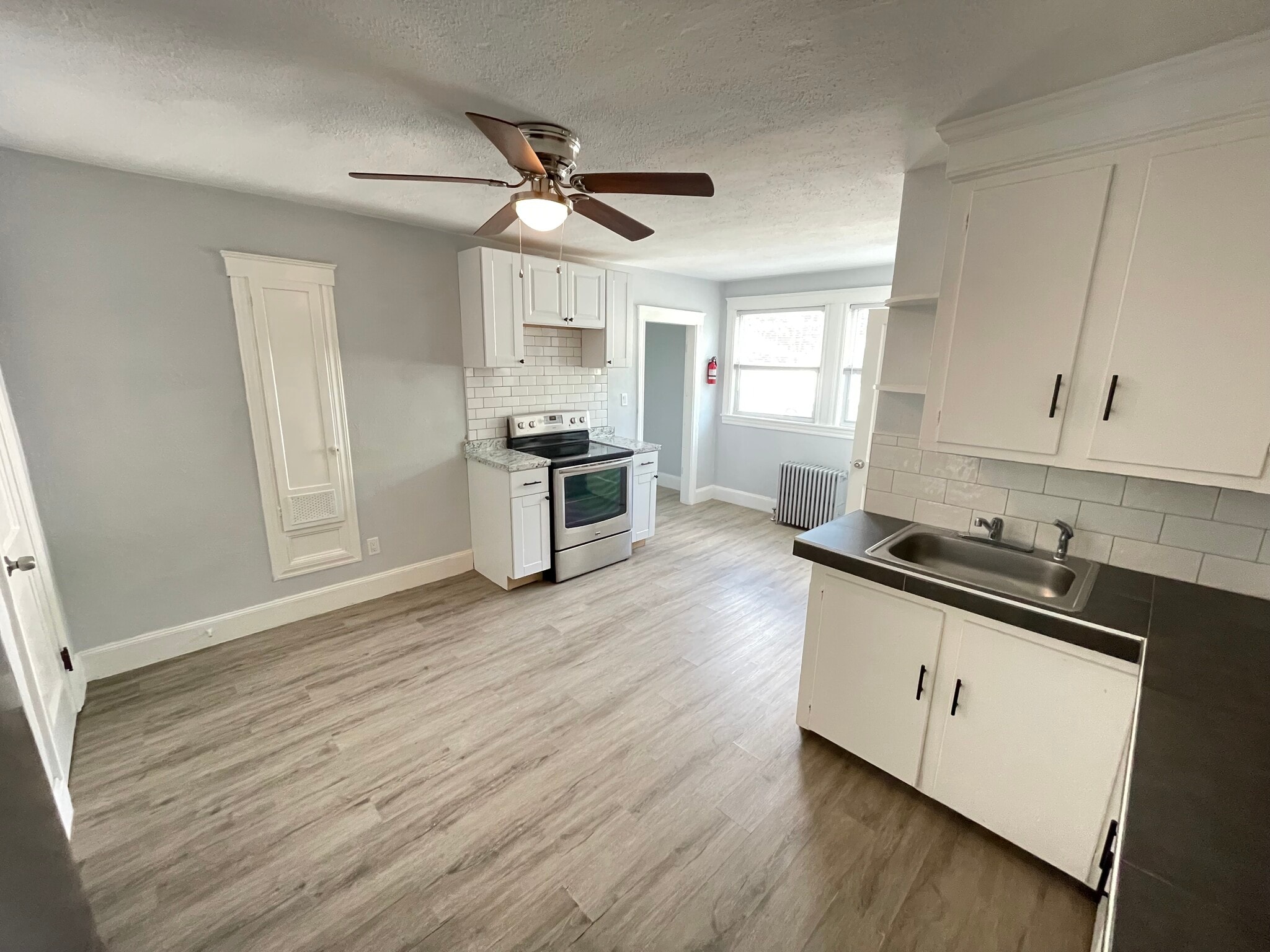 333 Main Rd, Tiverton, RI for Sale