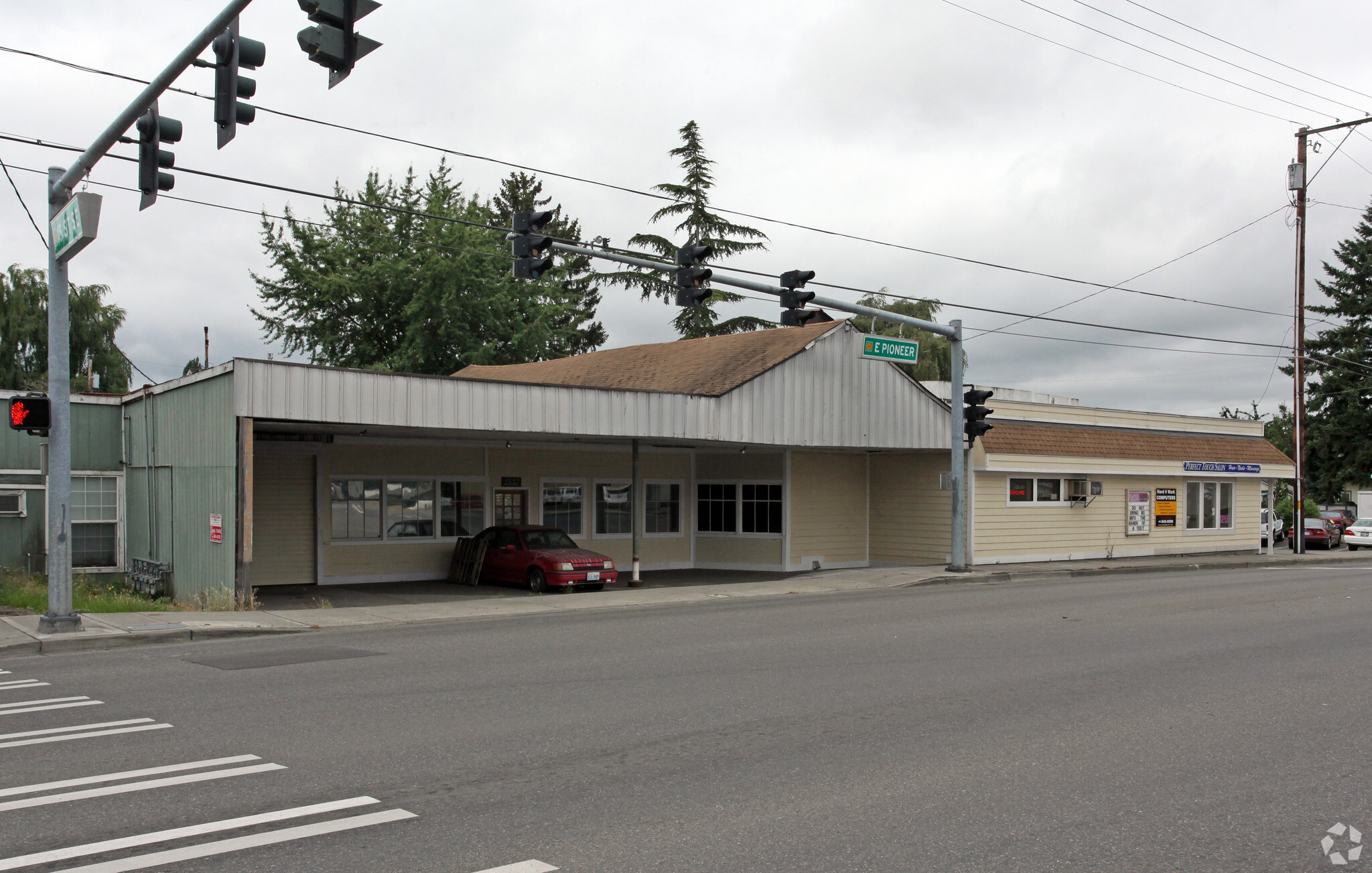 1508-1512 E Pioneer Ave, Puyallup, WA for Sale