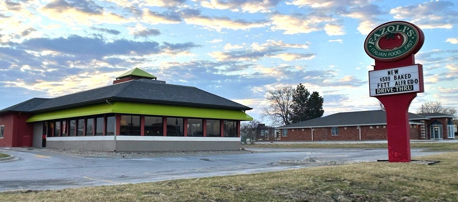 8017 S 84th St, La Vista, NE for Sale