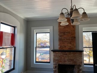 Buford, GA Retail - 1 W Main St