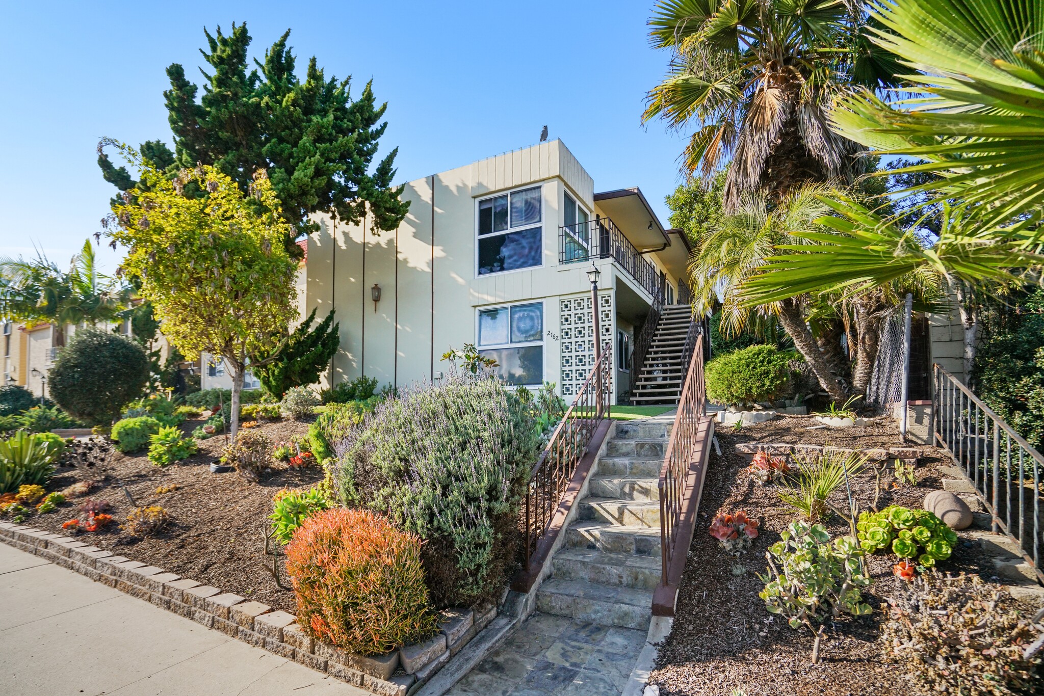 2162 Thomas Ave, San Diego, CA for Sale