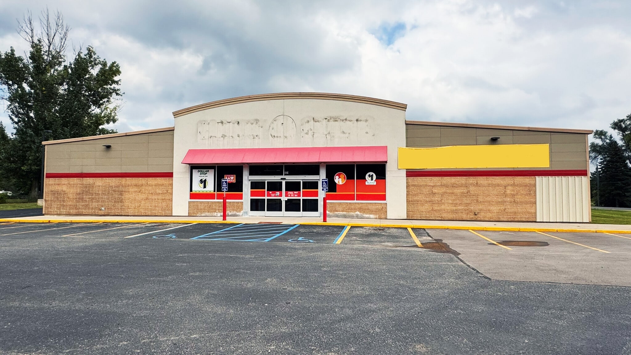 831 S Main St, Crystal, MI for Rent