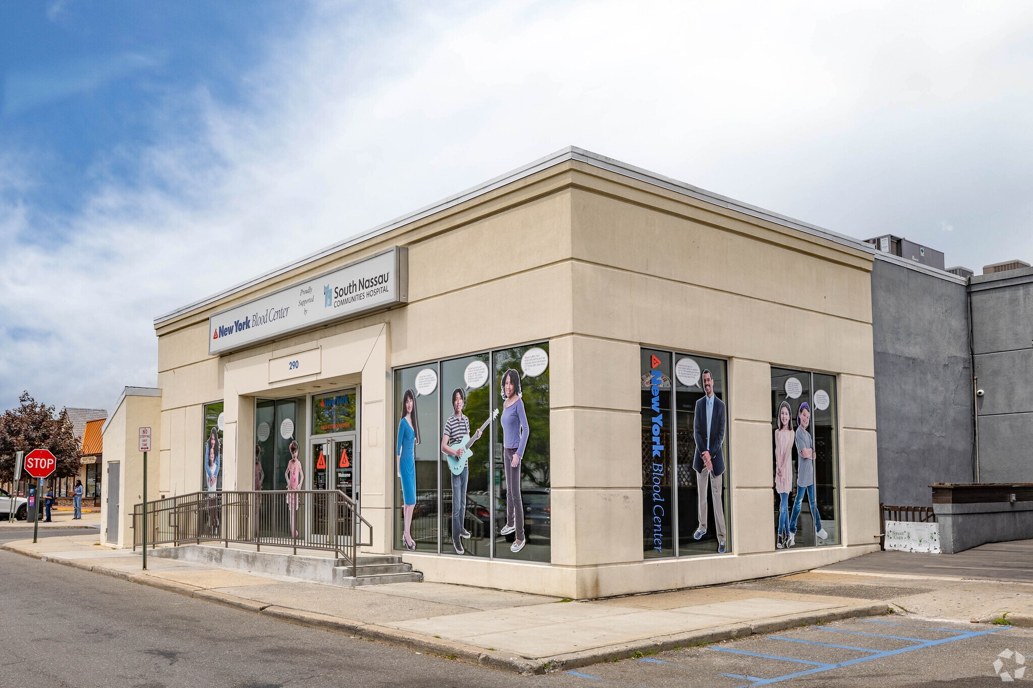 290 Sunrise Hwy, Rockville Centre, NY for Rent