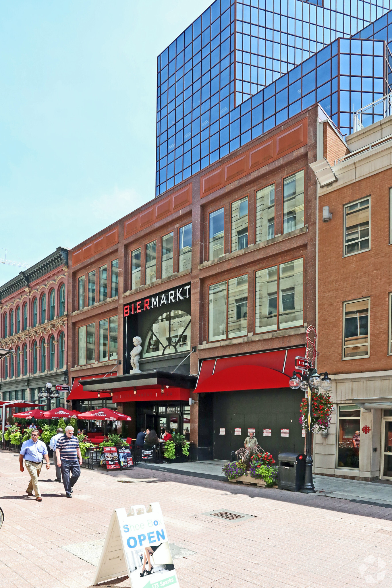 156 Sparks St, Ottawa, ON for Rent