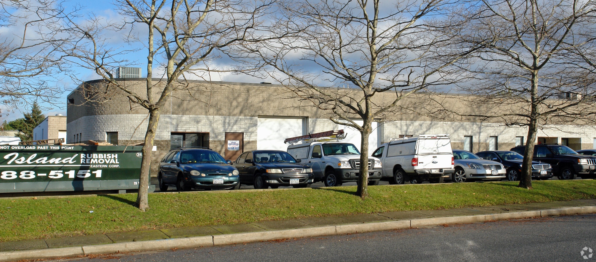 901-907 S 2nd St, Ronkonkoma, NY for Rent