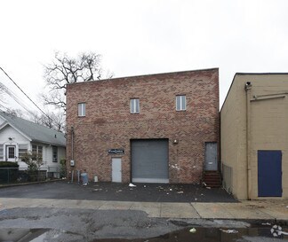 97 E Valley Strm Blvd