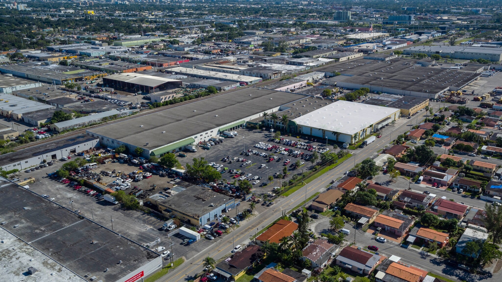 213-215 SE 10th Ave, Hialeah, FL for Rent