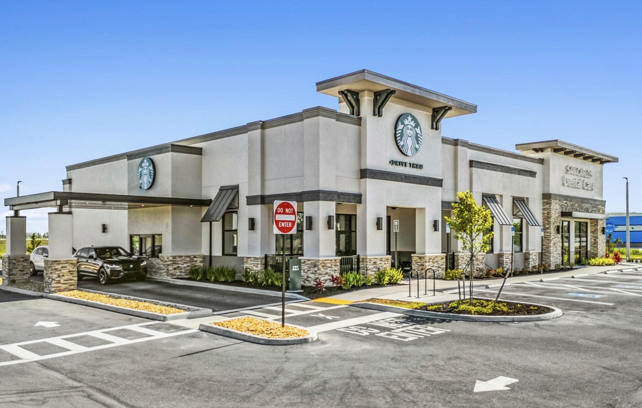 17021 Three Oaks Marketplace Dr, Fort Myers, FL for Sale