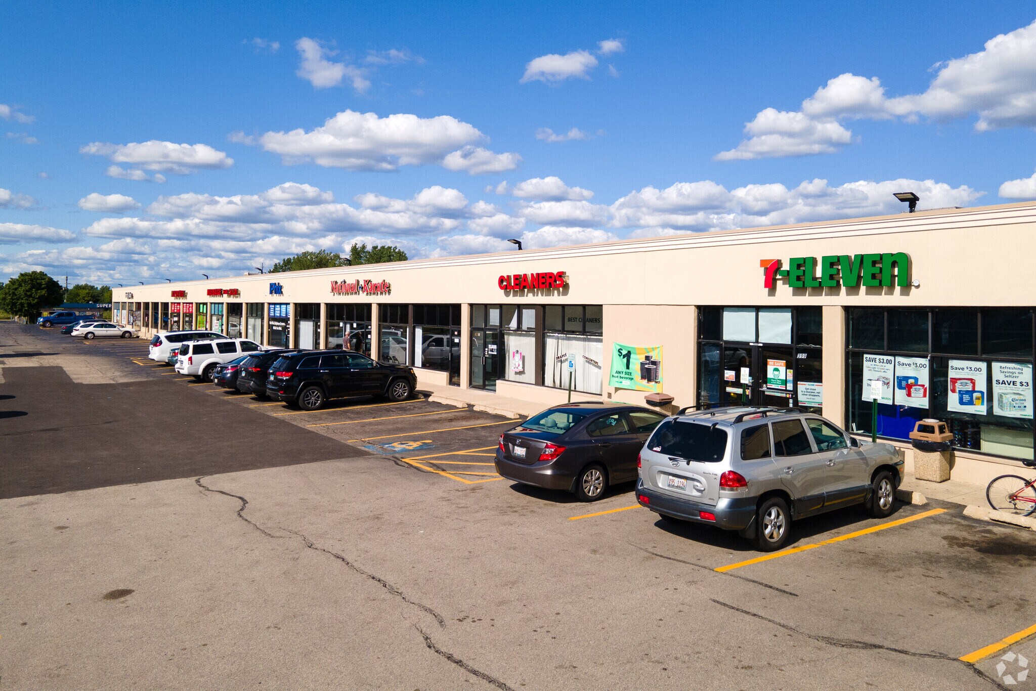 355-399 S Prospect Ave, Bartlett, IL for Rent