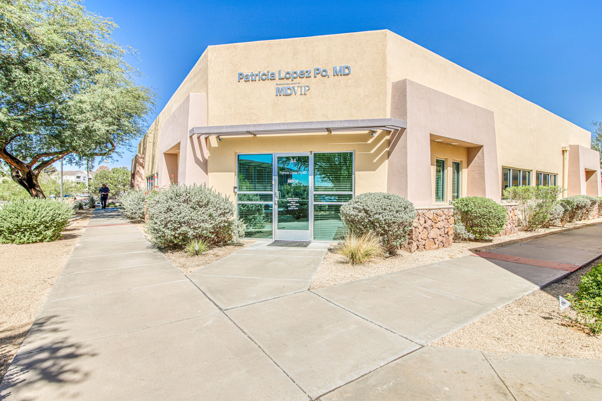 550 S Mesa Hills Dr, El Paso, TX for Rent