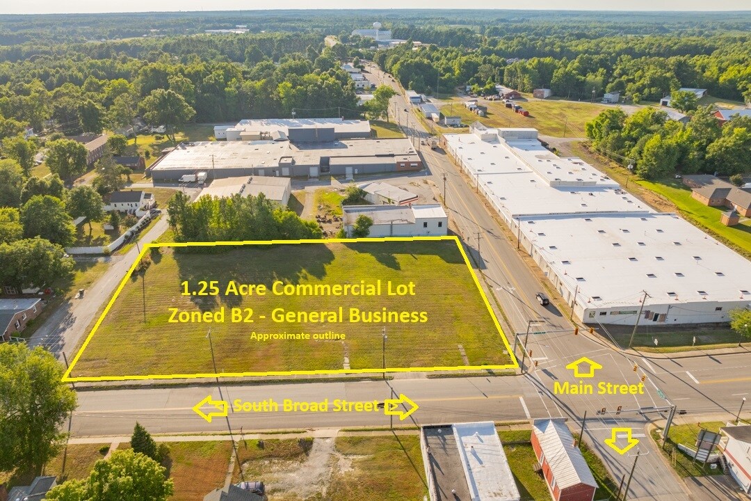 400-416 S Broad St, Kenbridge, VA for Sale
