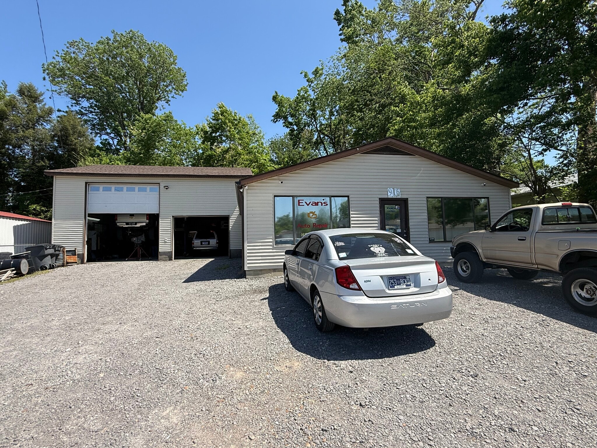 916 Pleasant Grove Rd, Westmoreland, TN for Sale