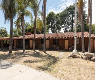 Fresno, CA Residential Income - 1636 S Clovis Ave