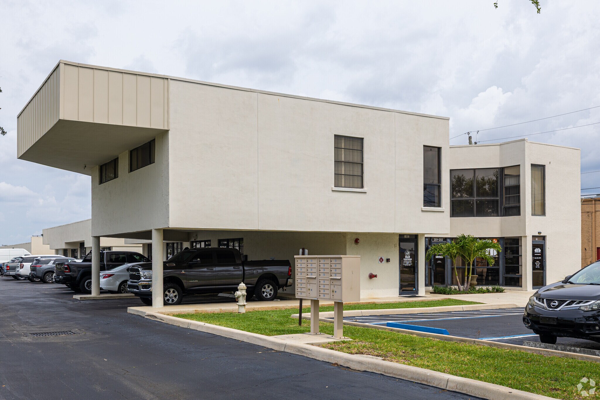 1194 Old Dixie Hwy, Lake Park, FL for Rent