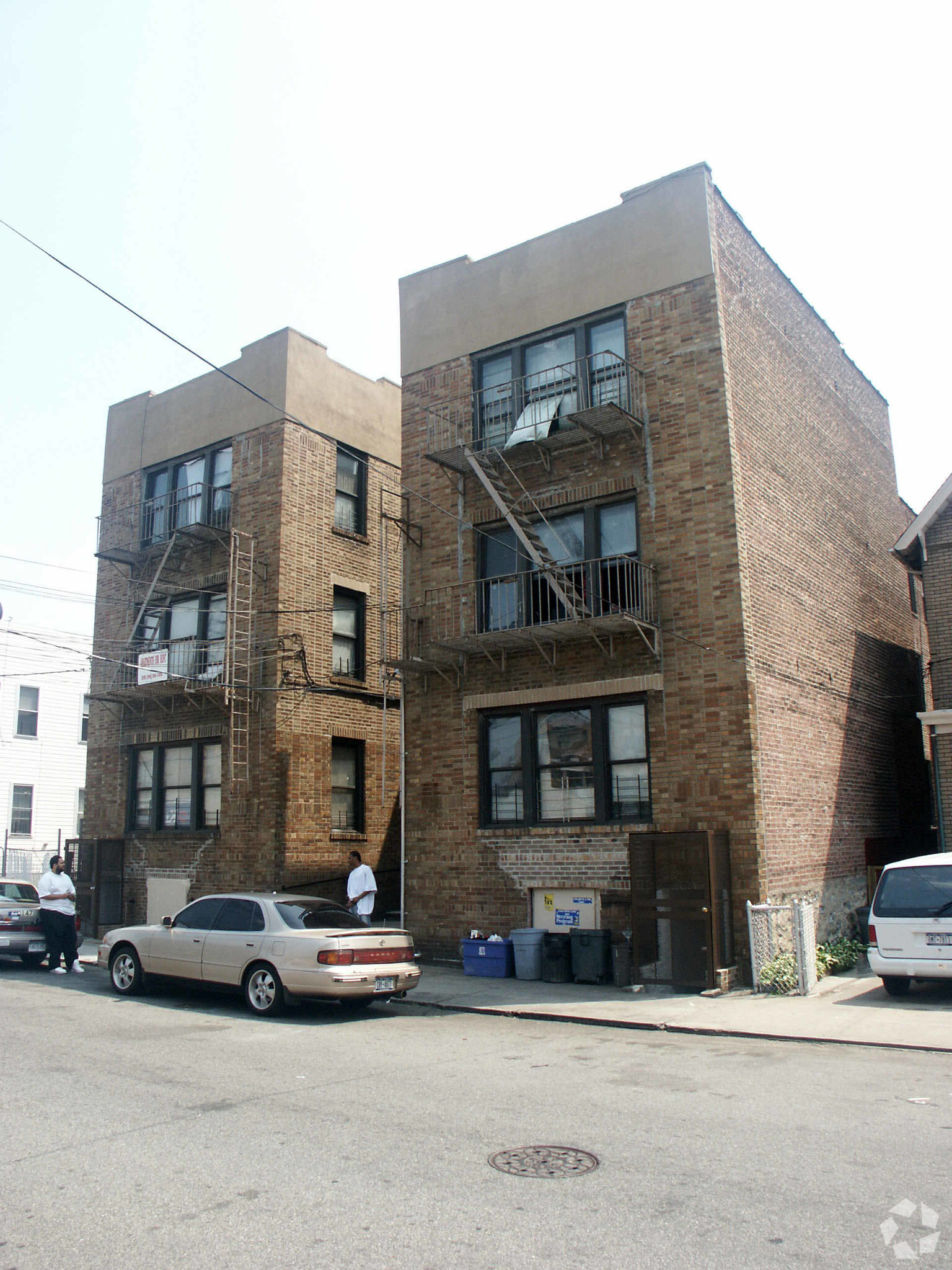 864 E 221st St, Bronx, NY for Sale