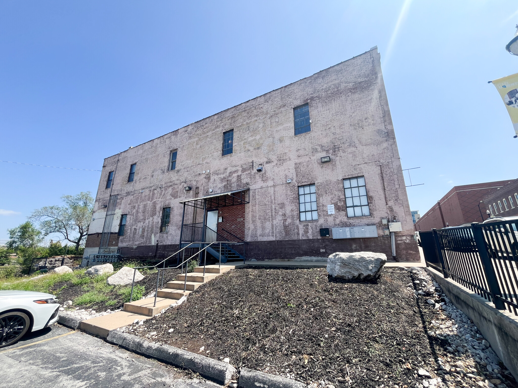 519 Olive St, Springfield, MO for Sale