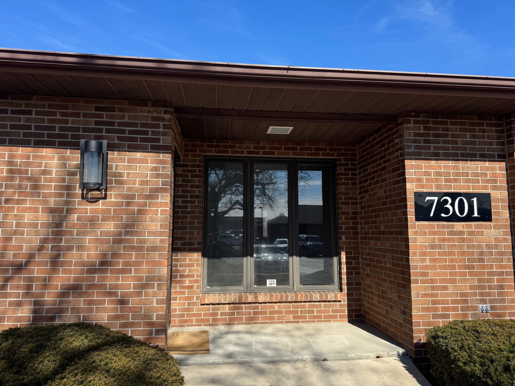 7301 W Jefferson Blvd, Fort Wayne, IN for Rent