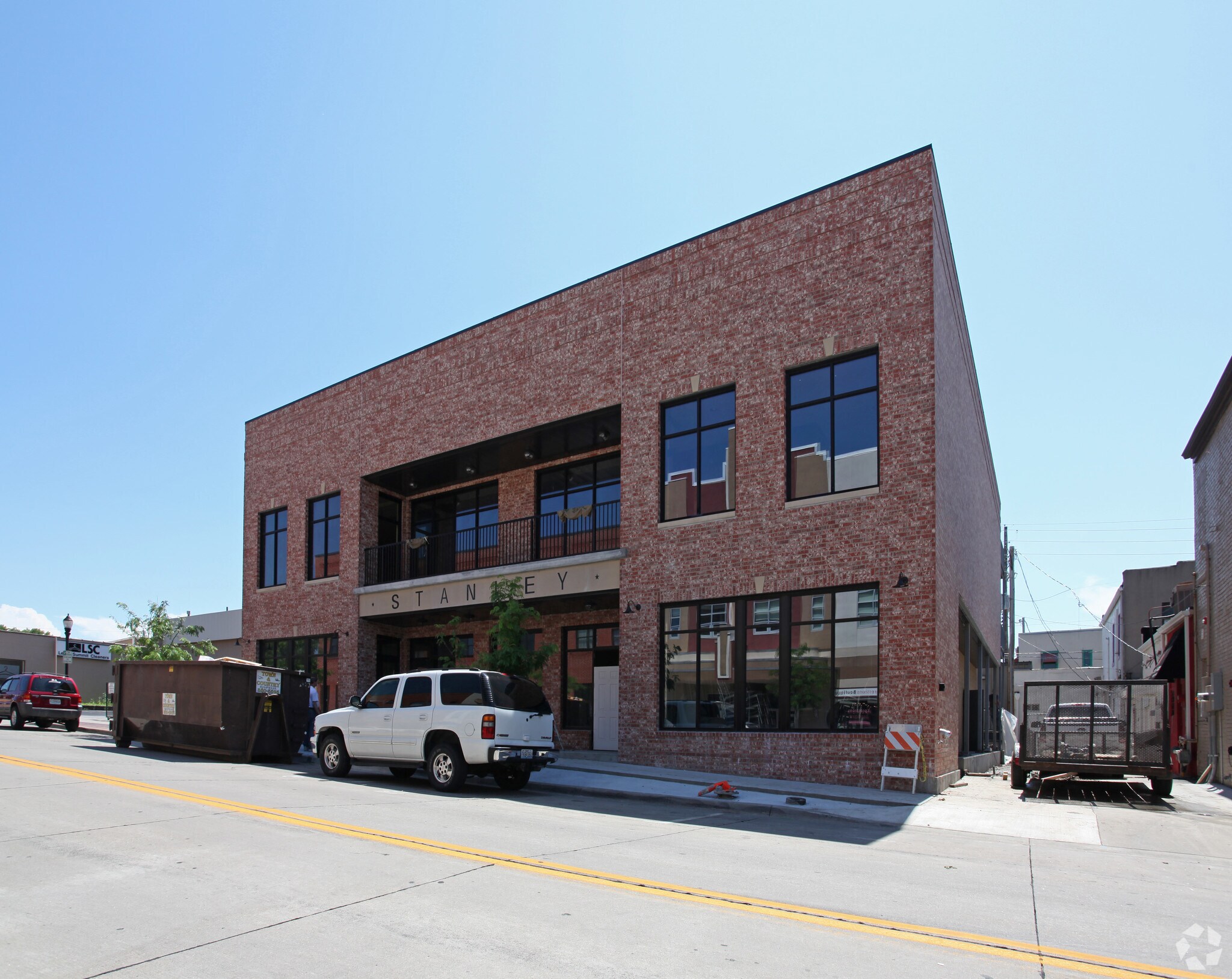 308-312 SE Douglas St, Lee's Summit, MO for Sale