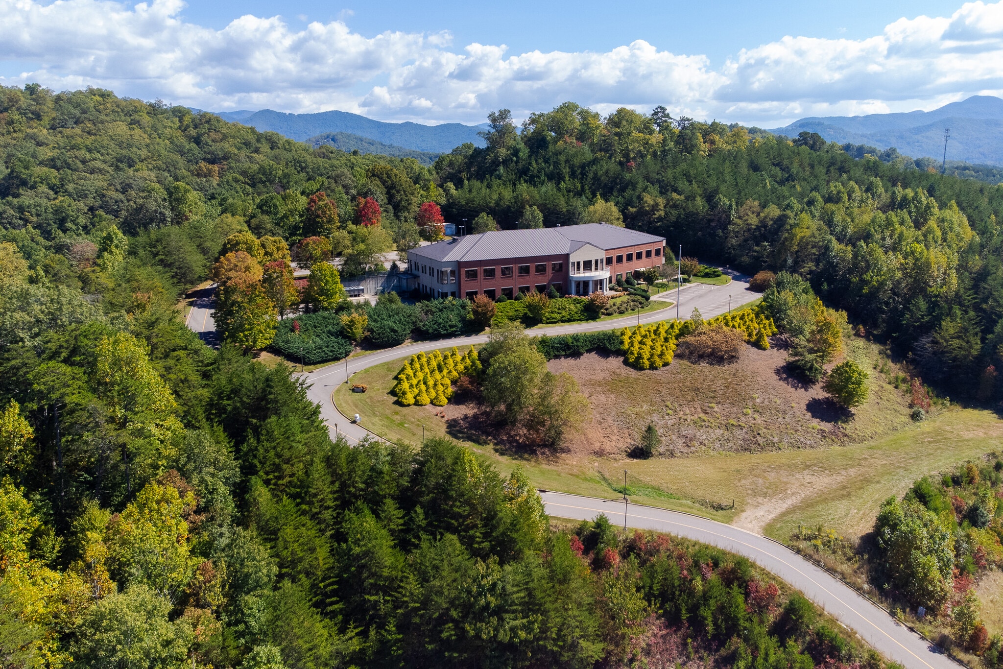 14 One Center Ct, Franklin, NC for Sale