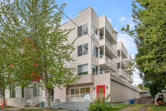 Seattle, WA Apartments - 1018 NE 112th St