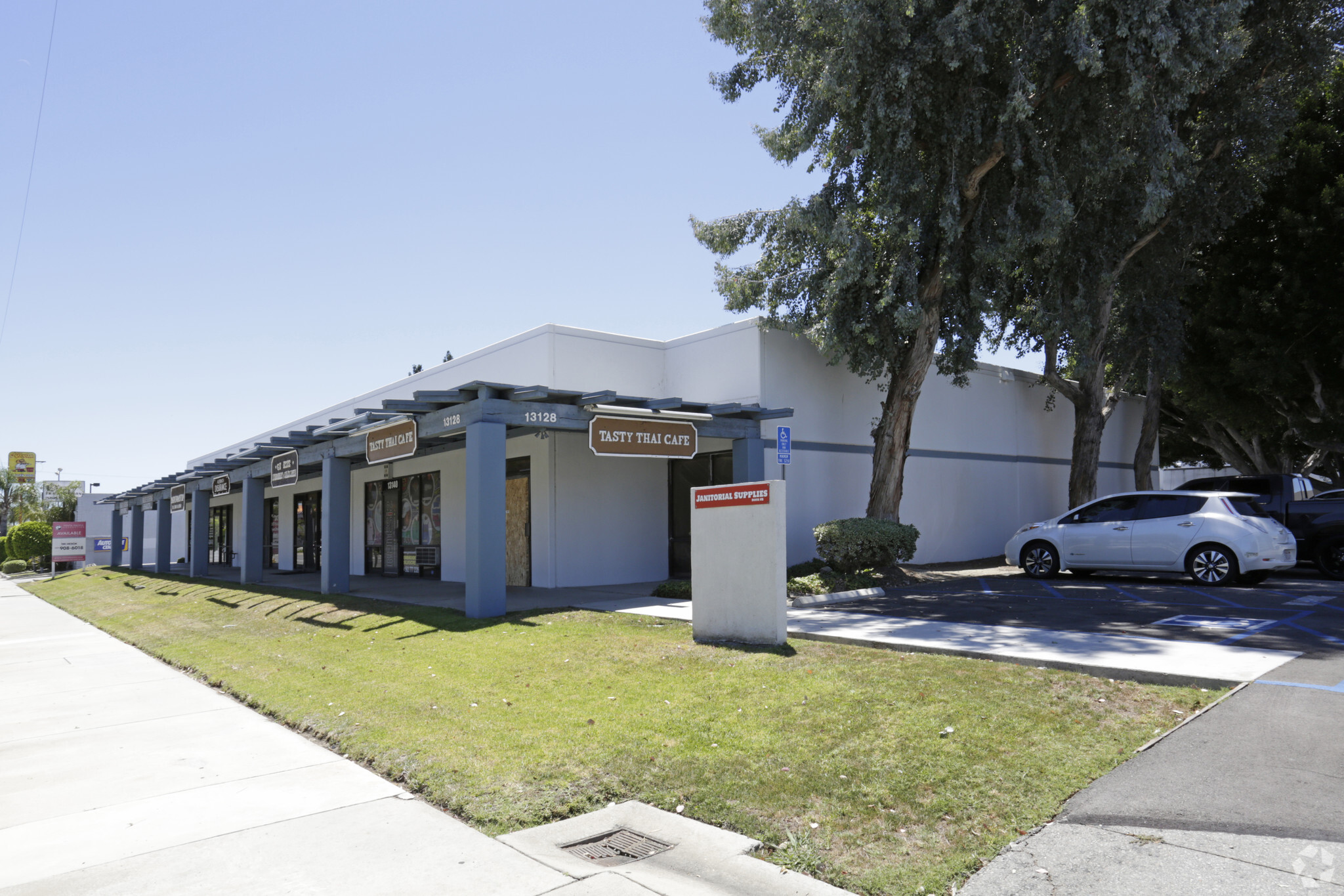 13128-13140 Telegraph Rd, Santa Fe Springs, CA for Rent
