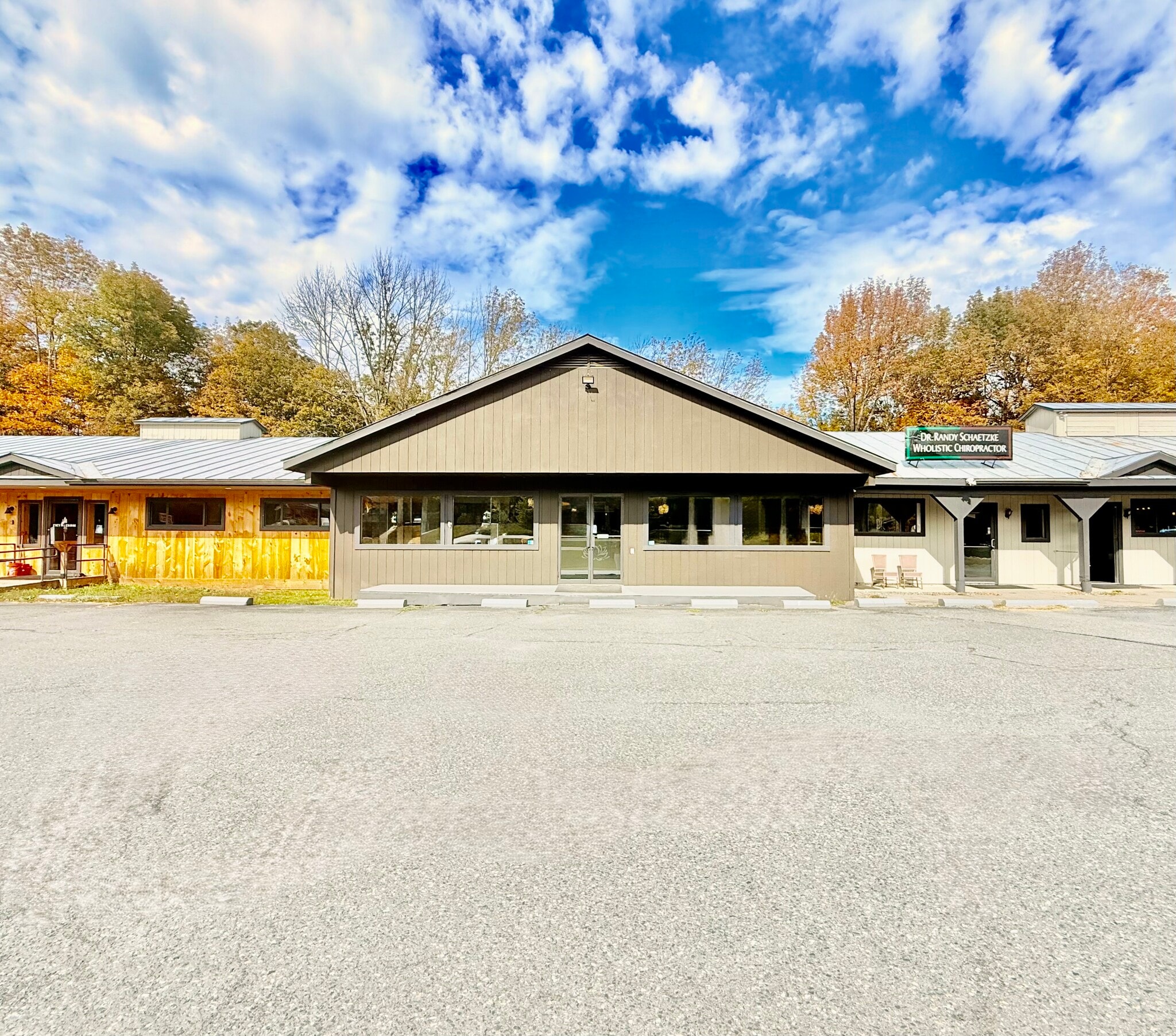 6985 Woodstock Rd, Hartford, VT for Rent