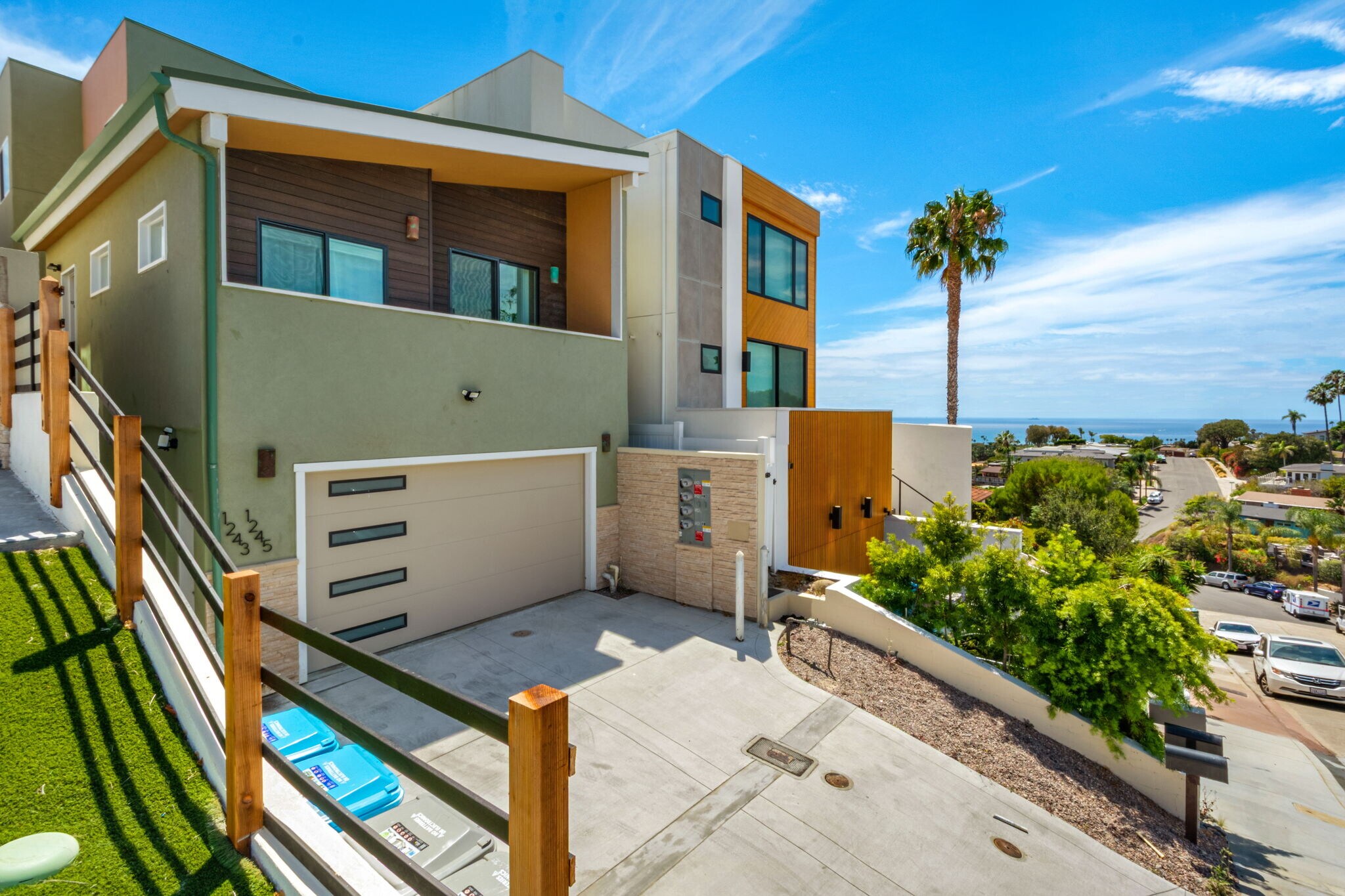 1243-1245 Van Nuys St, San Diego, CA for Sale