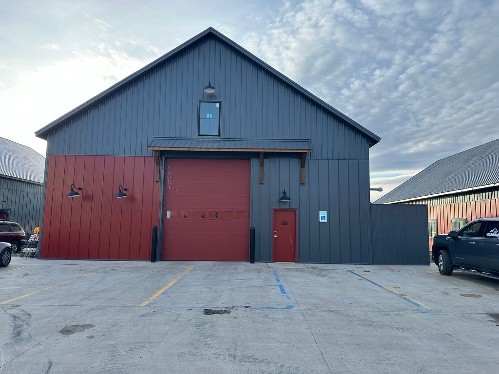 9775 Industrial Dr, Horace, ND for Rent