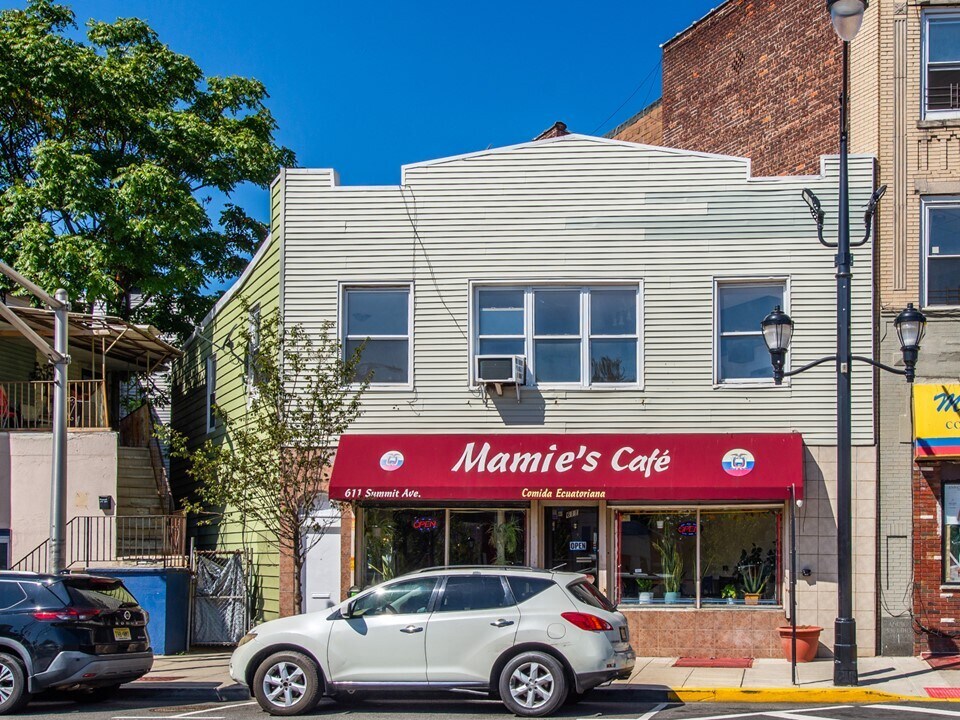 611 Summit Ave, Union City, NJ for Sale