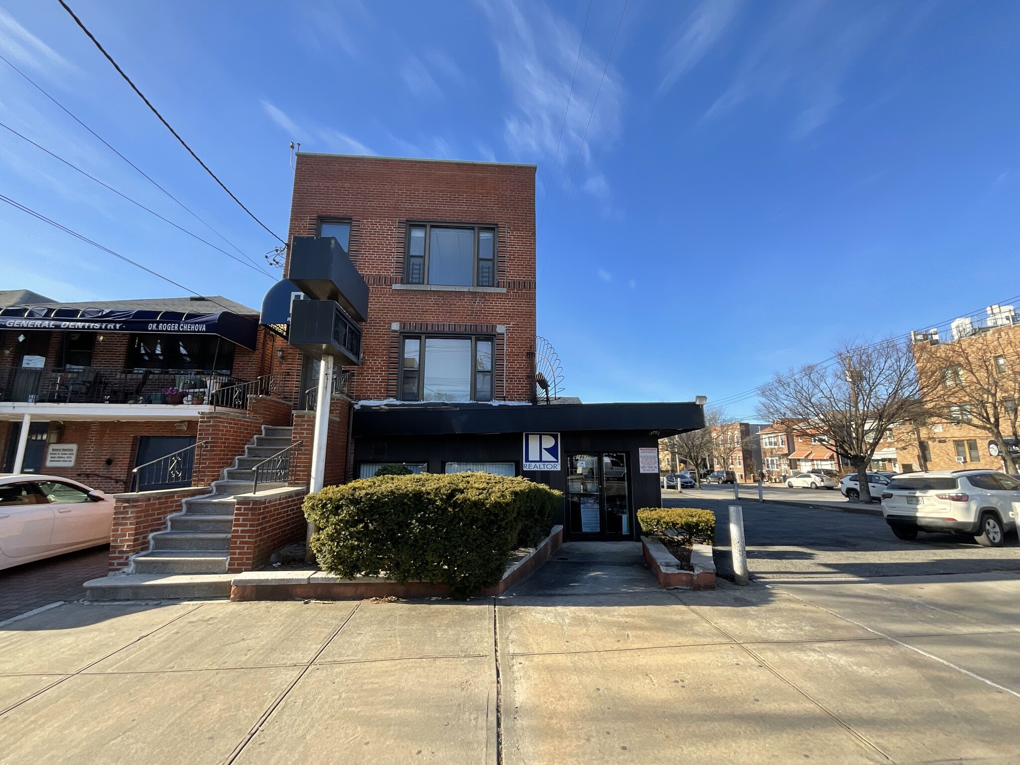 1136 Rhinelander, Bronx, NY for Sale