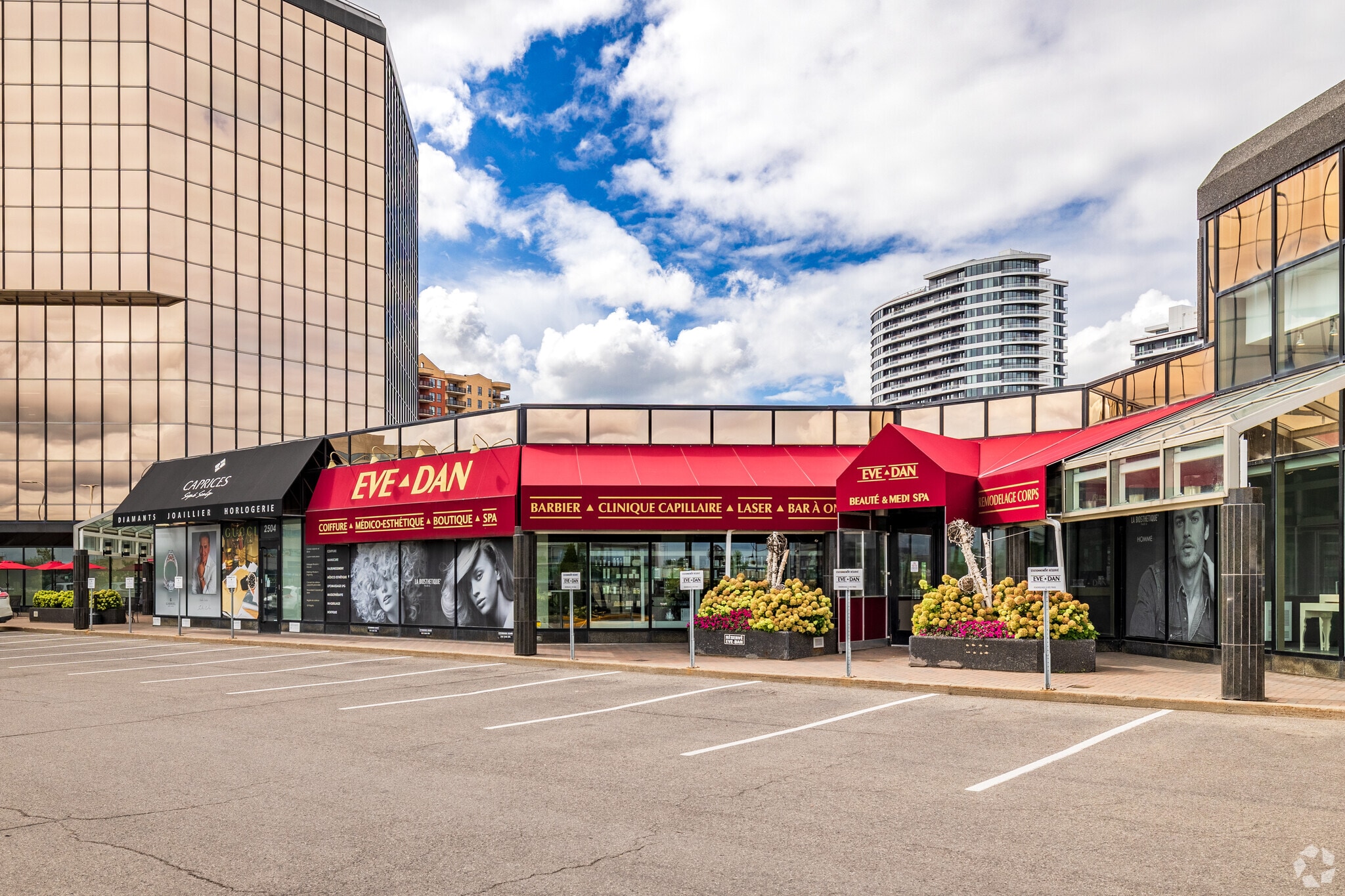 2504-2528 Boul Daniel-Johnson, Laval, QC for Rent