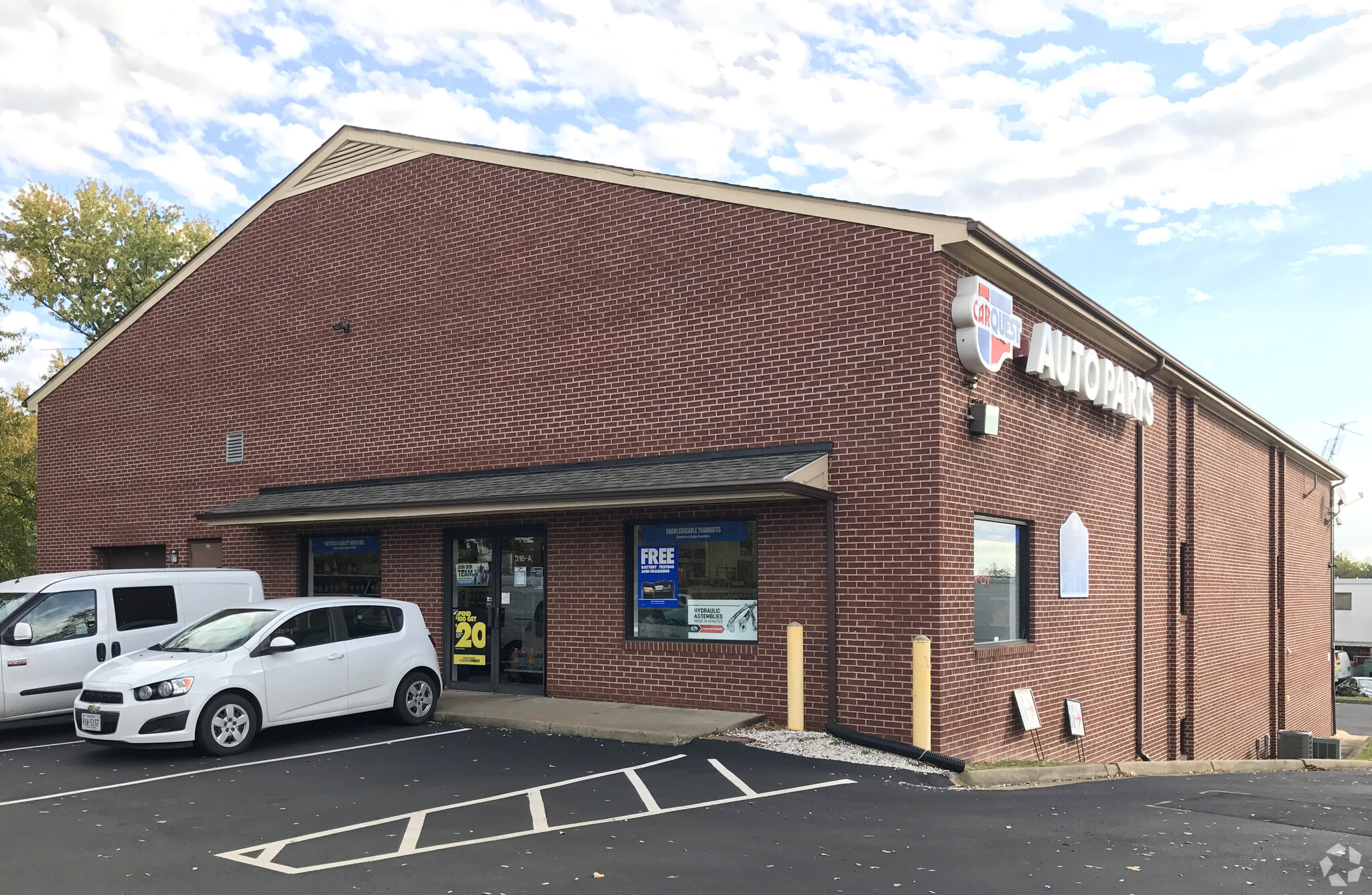 316 E Market St, Leesburg, VA for Sale