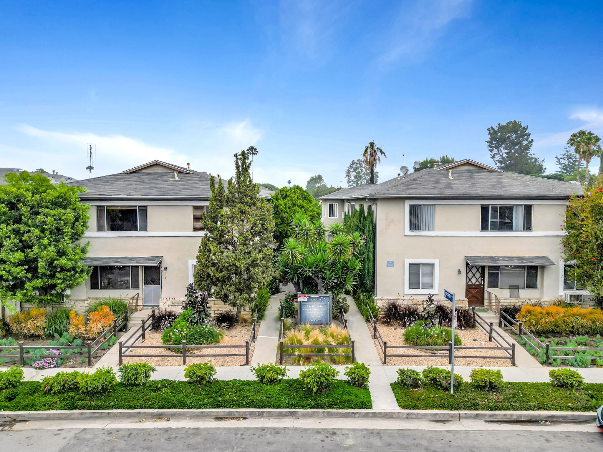 13453-13459 Moorpark St, Sherman Oaks, CA for Sale