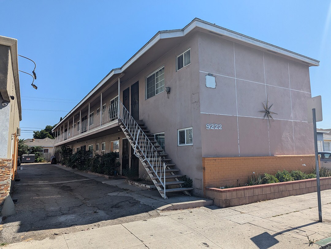 9222 California Ave, South Gate, CA for Sale