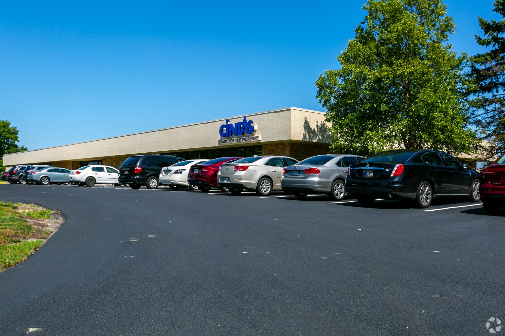 8021 Knue Rd, Indianapolis, IN for Rent