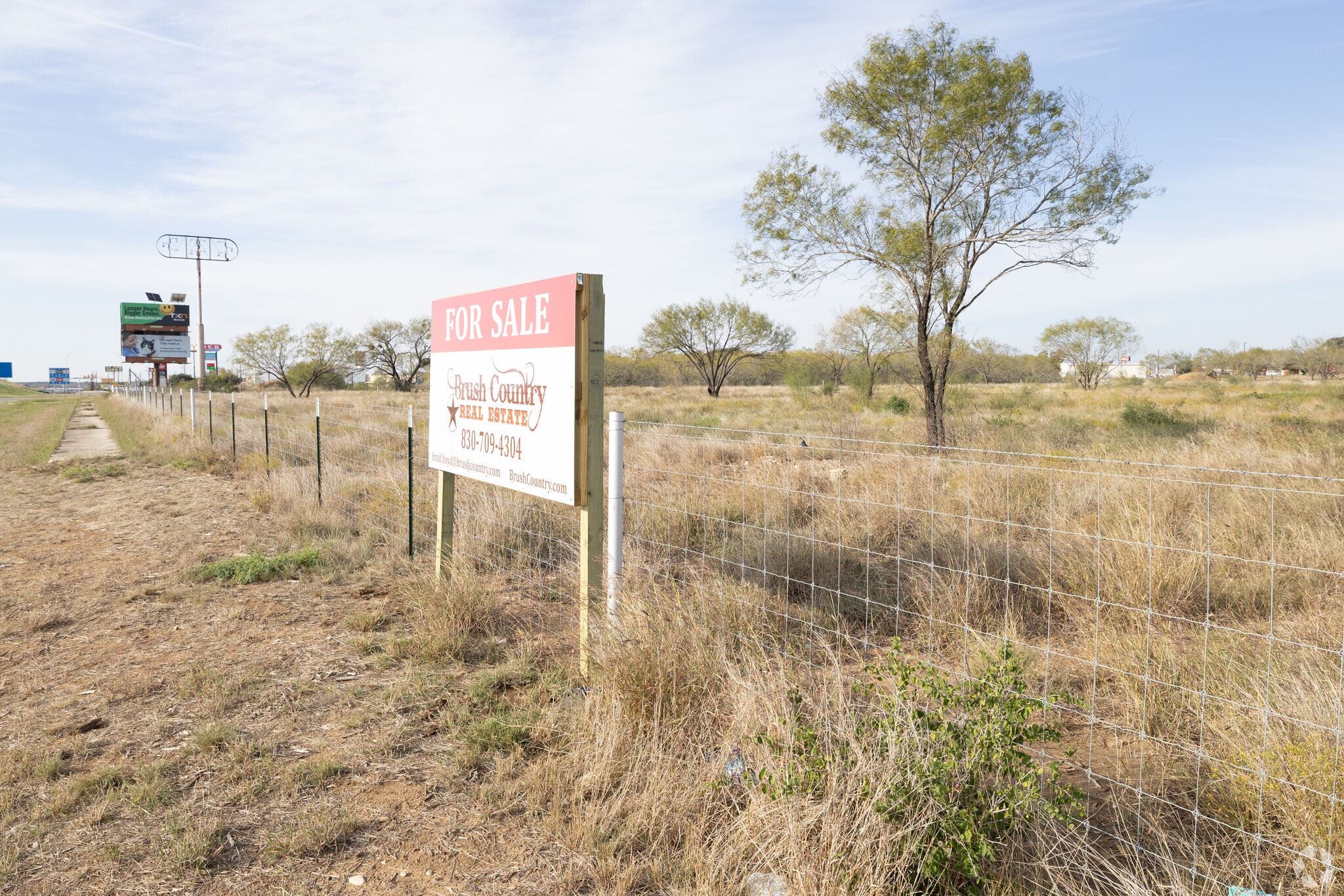 19260 McDonald St, Lytle, TX for Sale
