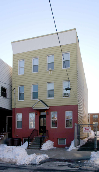 Union City, NJ Apartments - 109 33rd St
