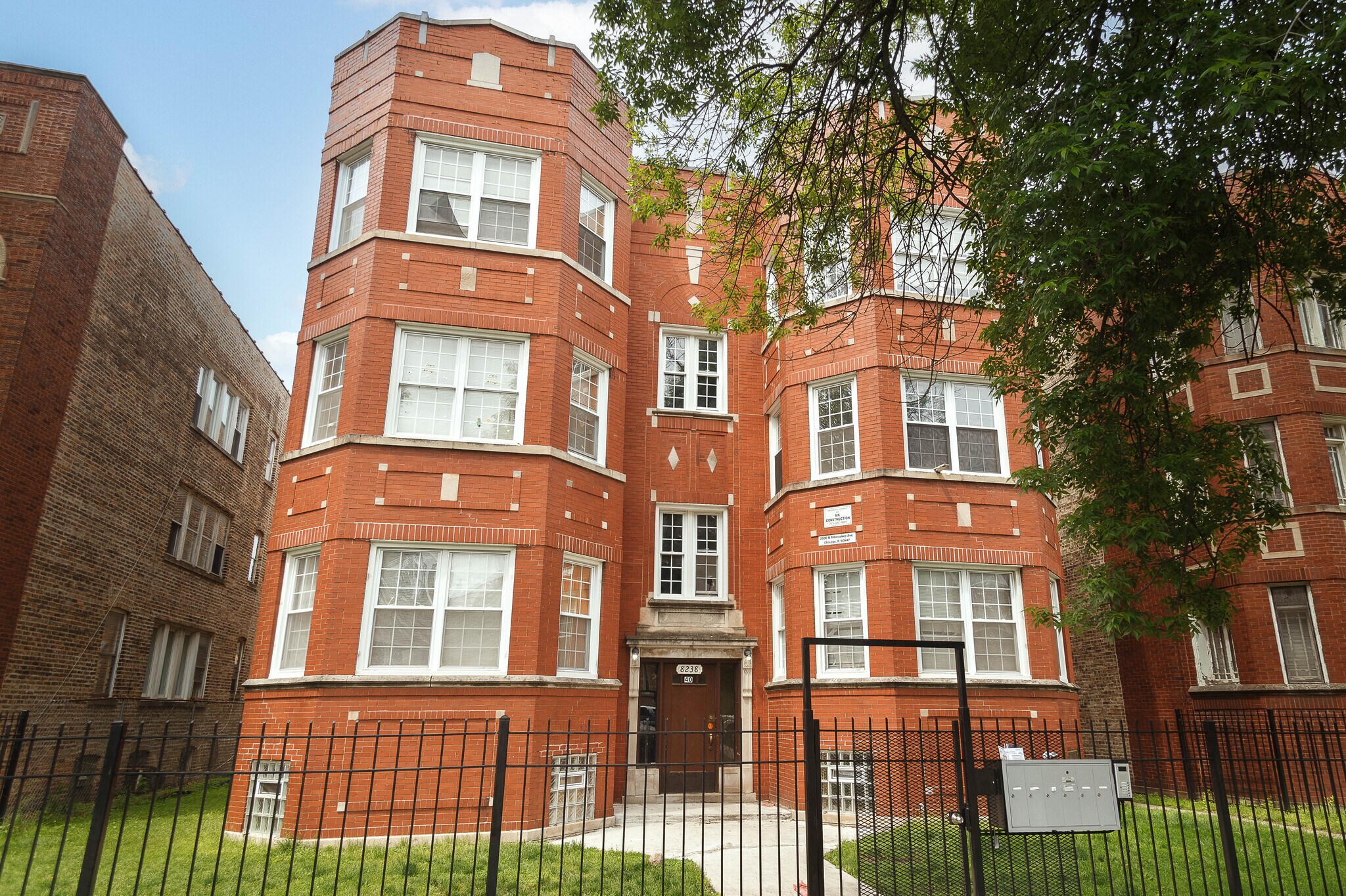 8238 S Eberhart Ave, Chicago, IL for Sale