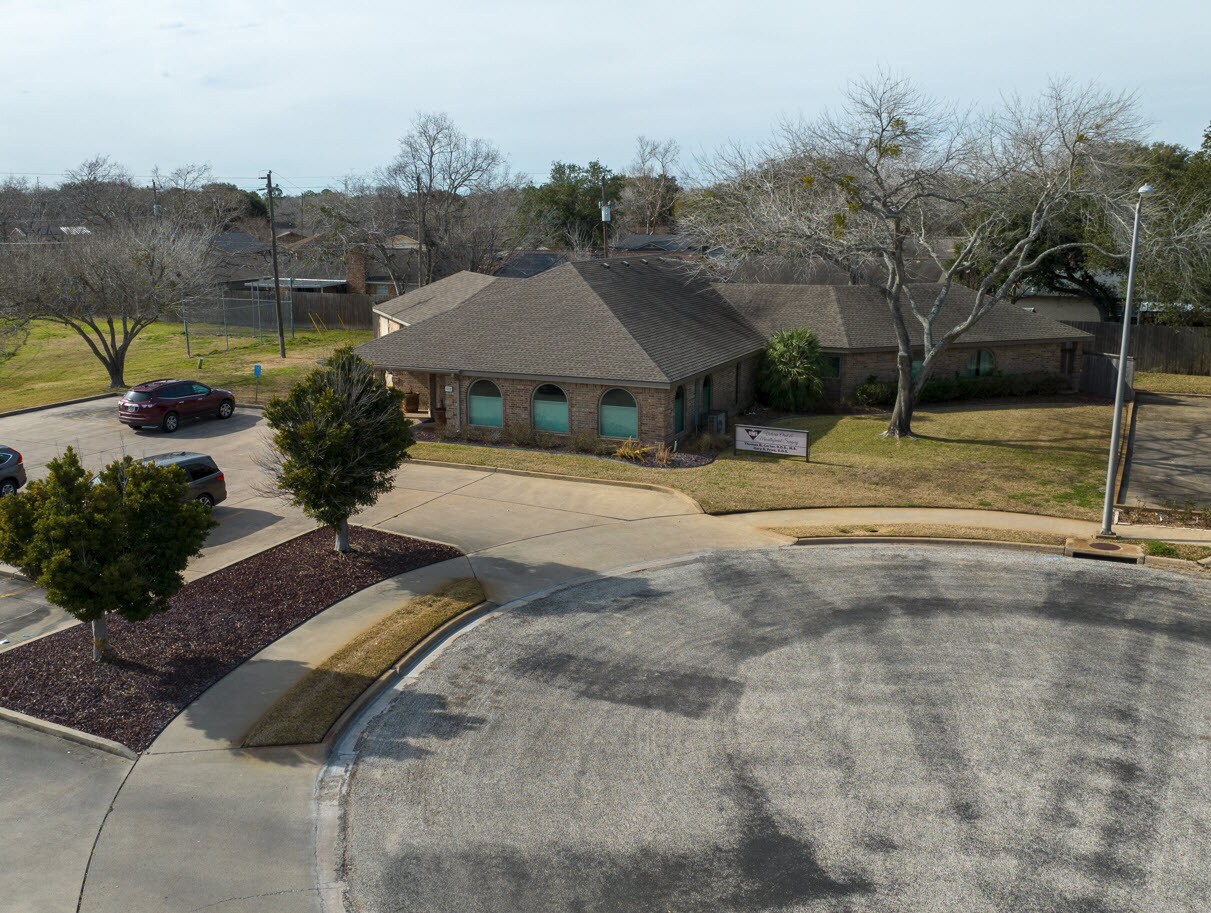 111 Professional Park Dr, Victoria, TX for Sale