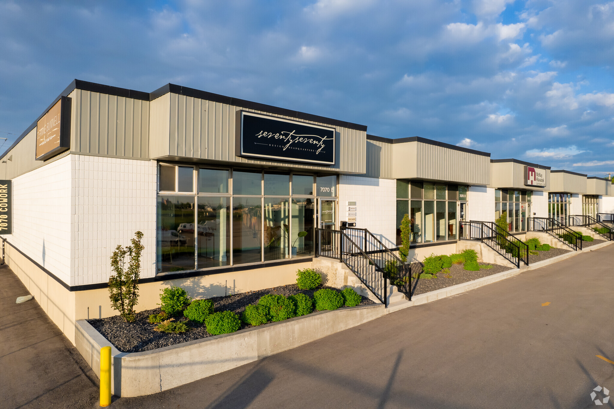 7070 Farrell Rd SE, Calgary, AB for Sale