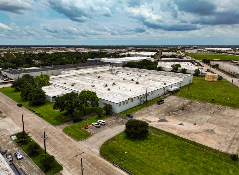 8440 Tewantin Dr, Houston, TX for Sale