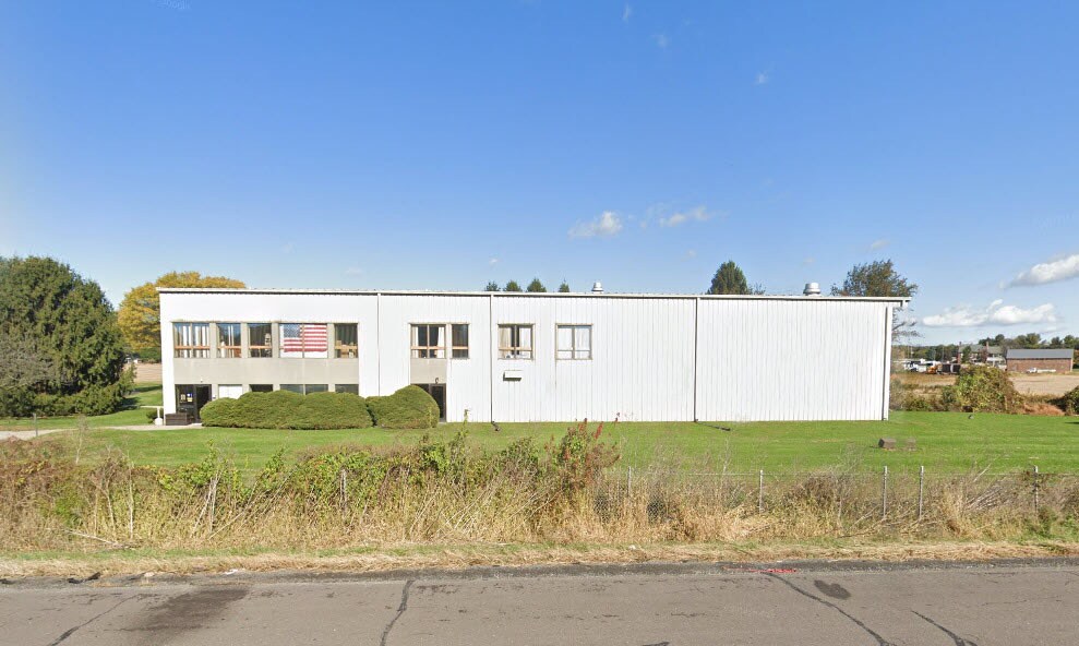 8020 Mine St, Fogelsville, PA for Rent