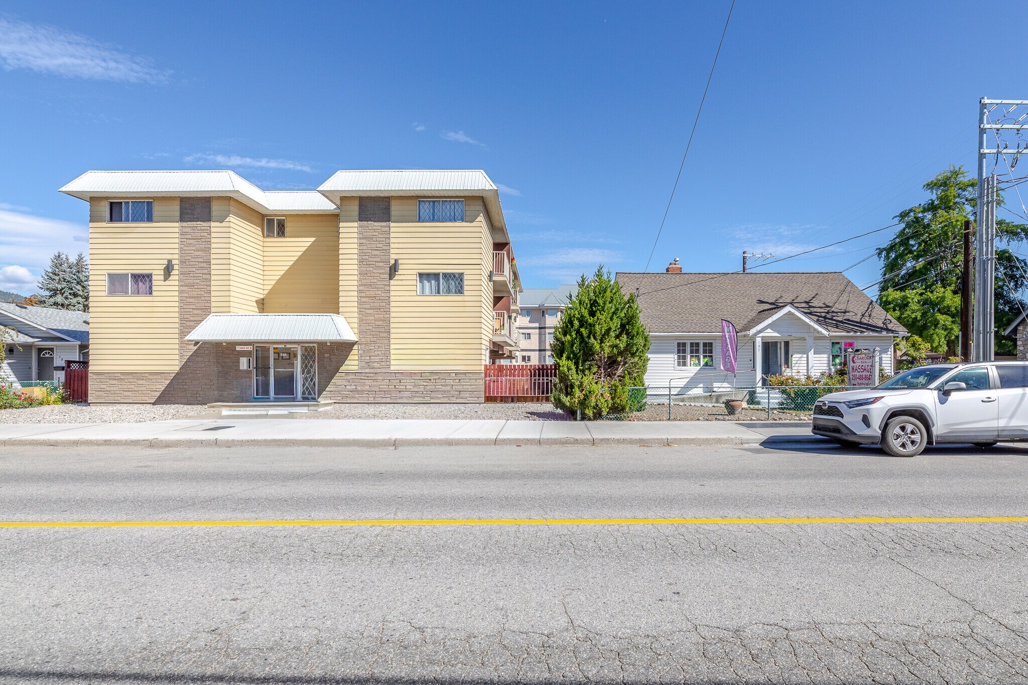 157 Wade Av W, Penticton, BC for Sale