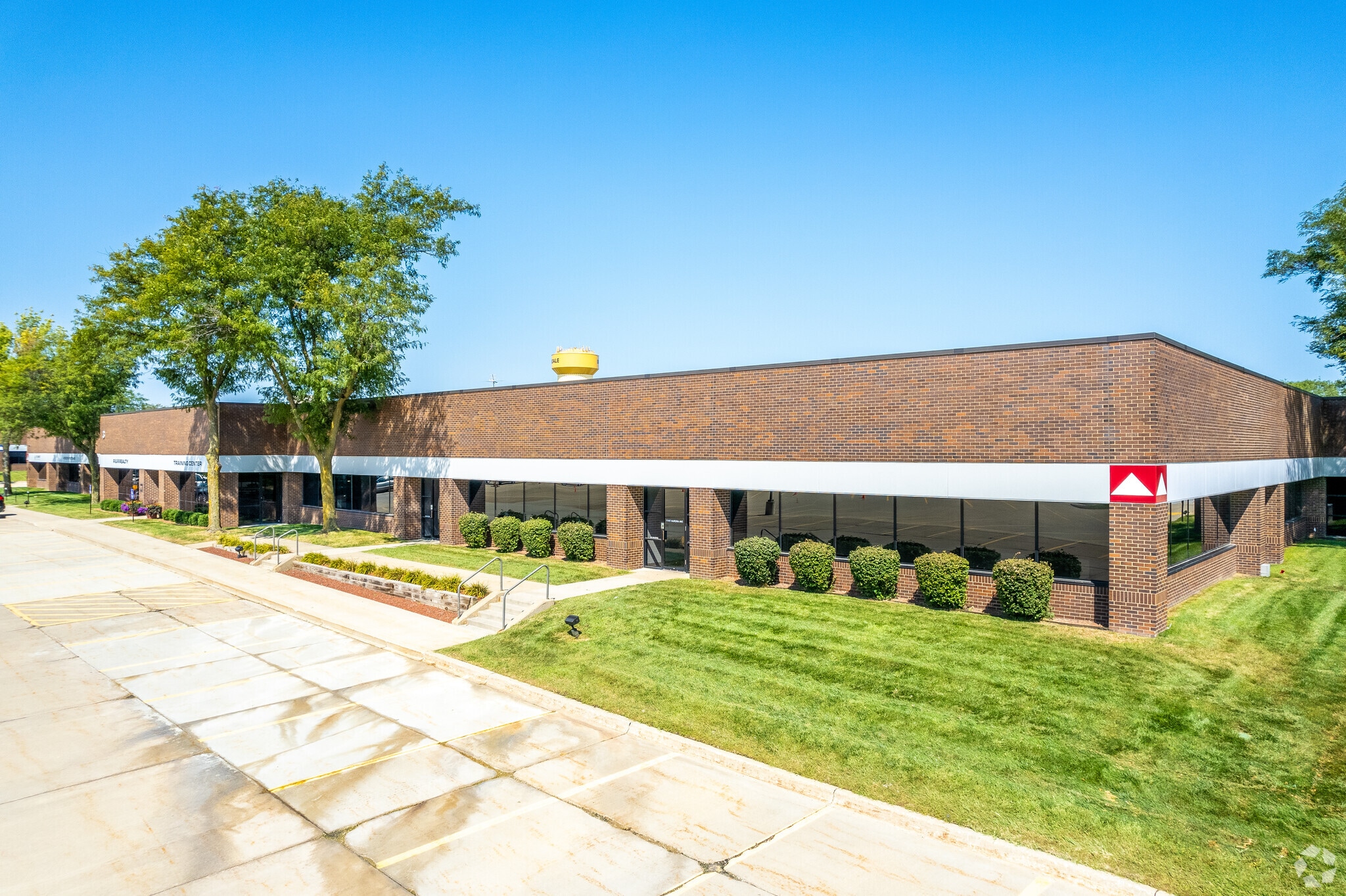 11101-11199 Aurora Ave, Urbandale, IA for Rent