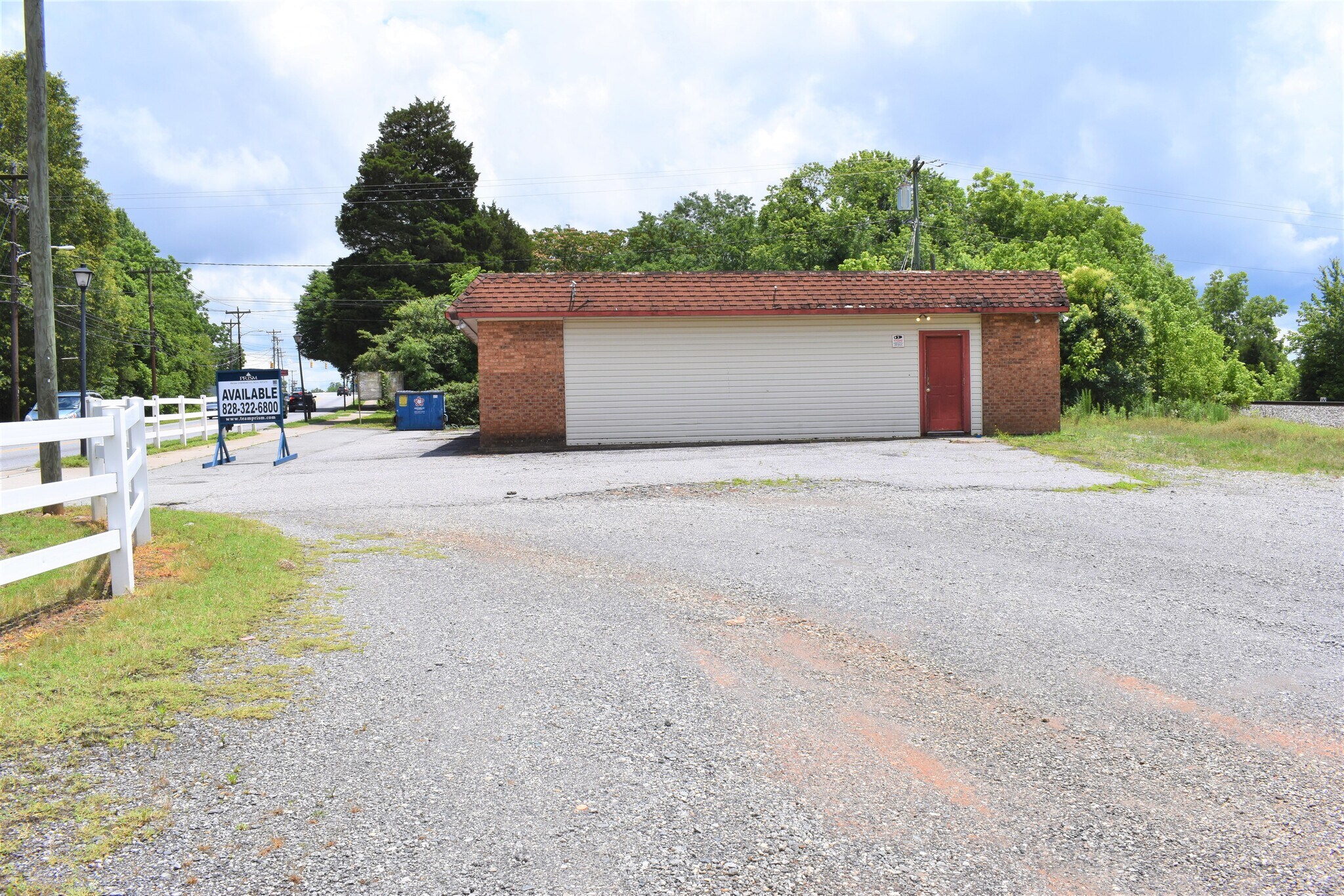 433 1st St W Conover, NC 28613 Industrial Property for Lease on