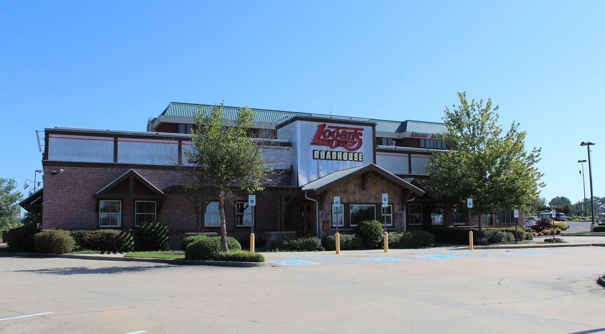 600 E County Line Rd, Ridgeland, MS for Rent