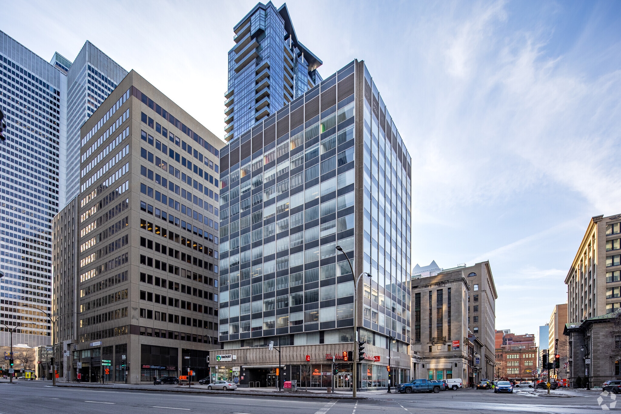 615 Boul René-Lévesque O, Montréal, QC for Rent