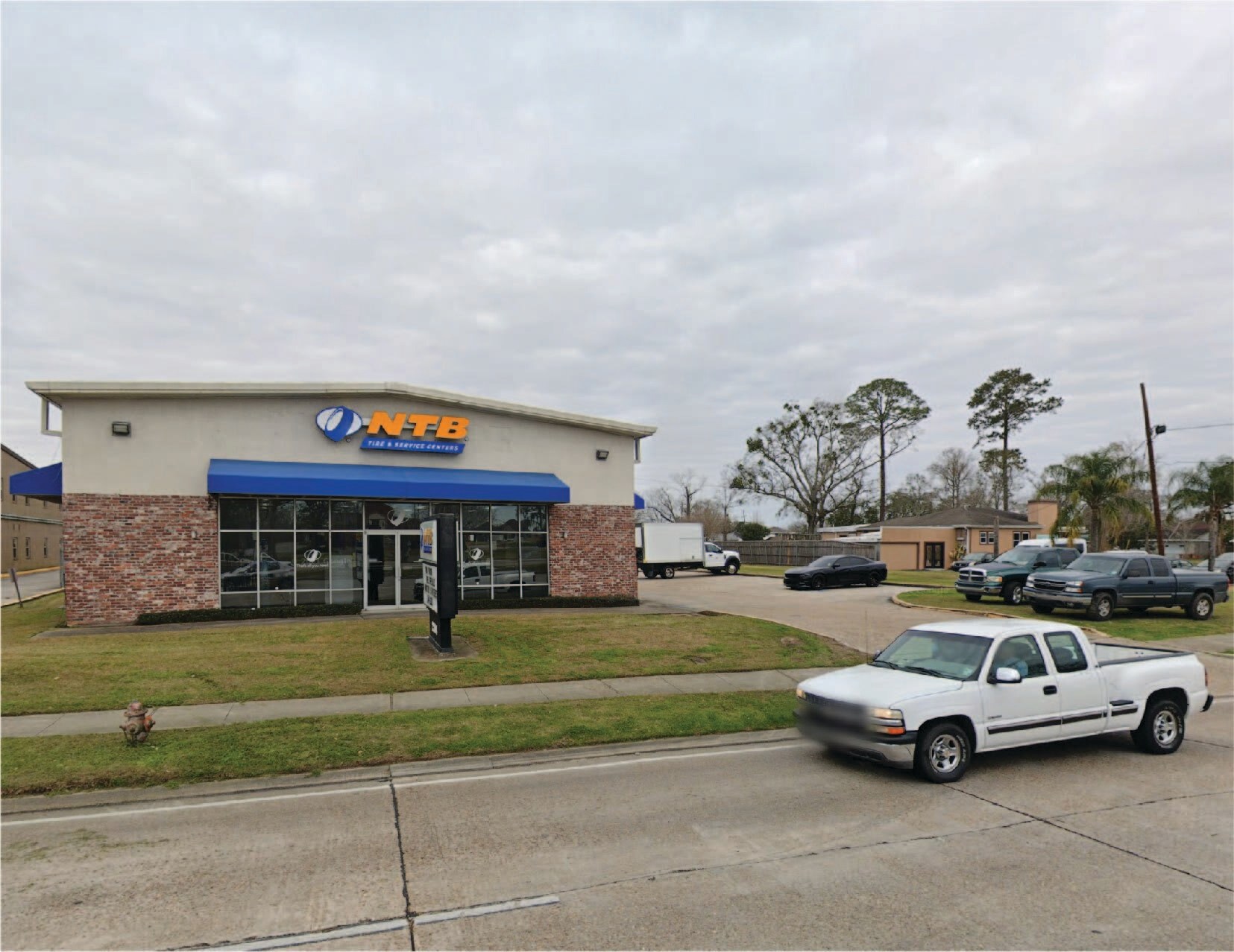 2244 Barataria Blvd Marrero, LA 70072 Retail Property for Lease on