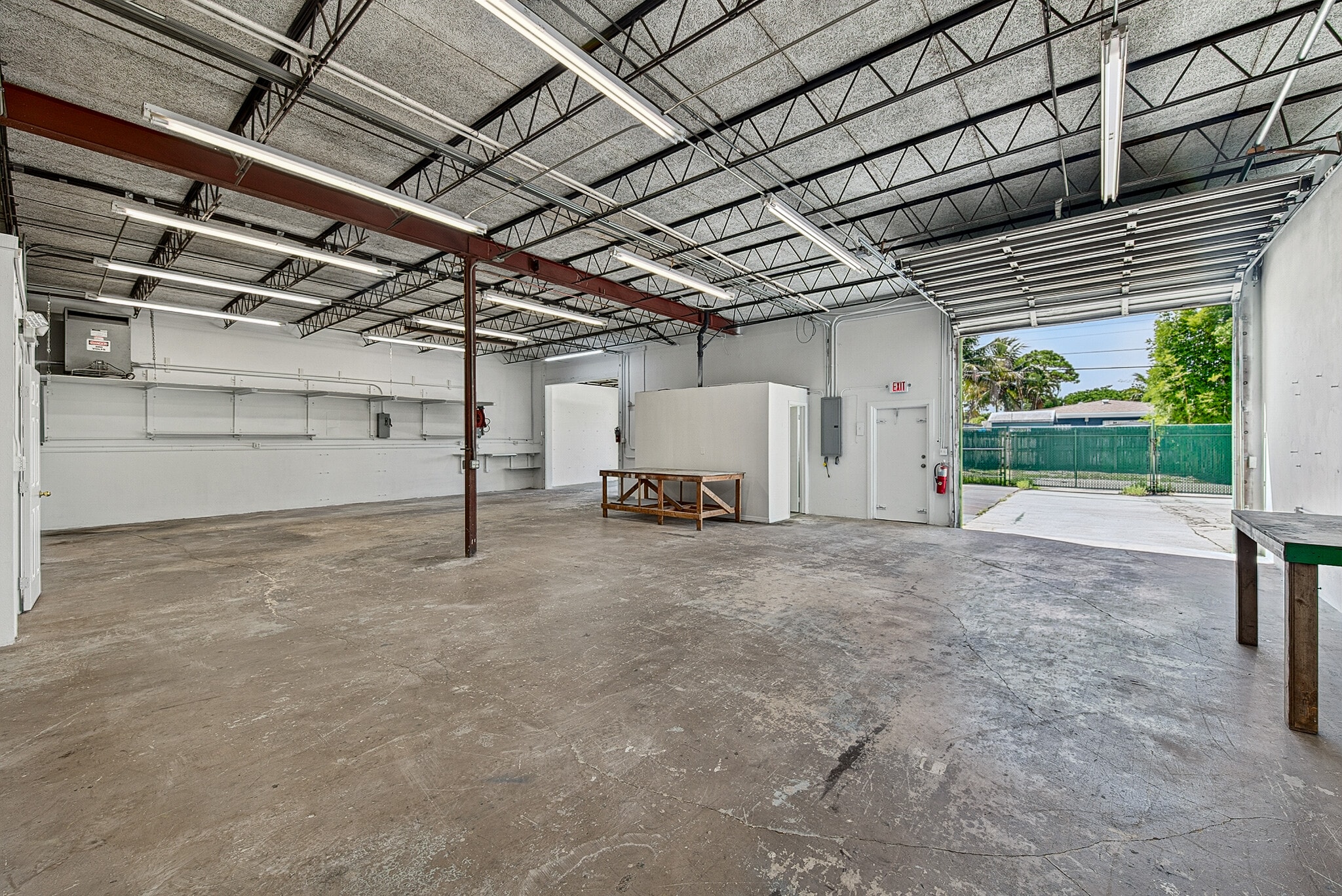 900-950 NE 40th Ct, Oakland Park, FL for Rent