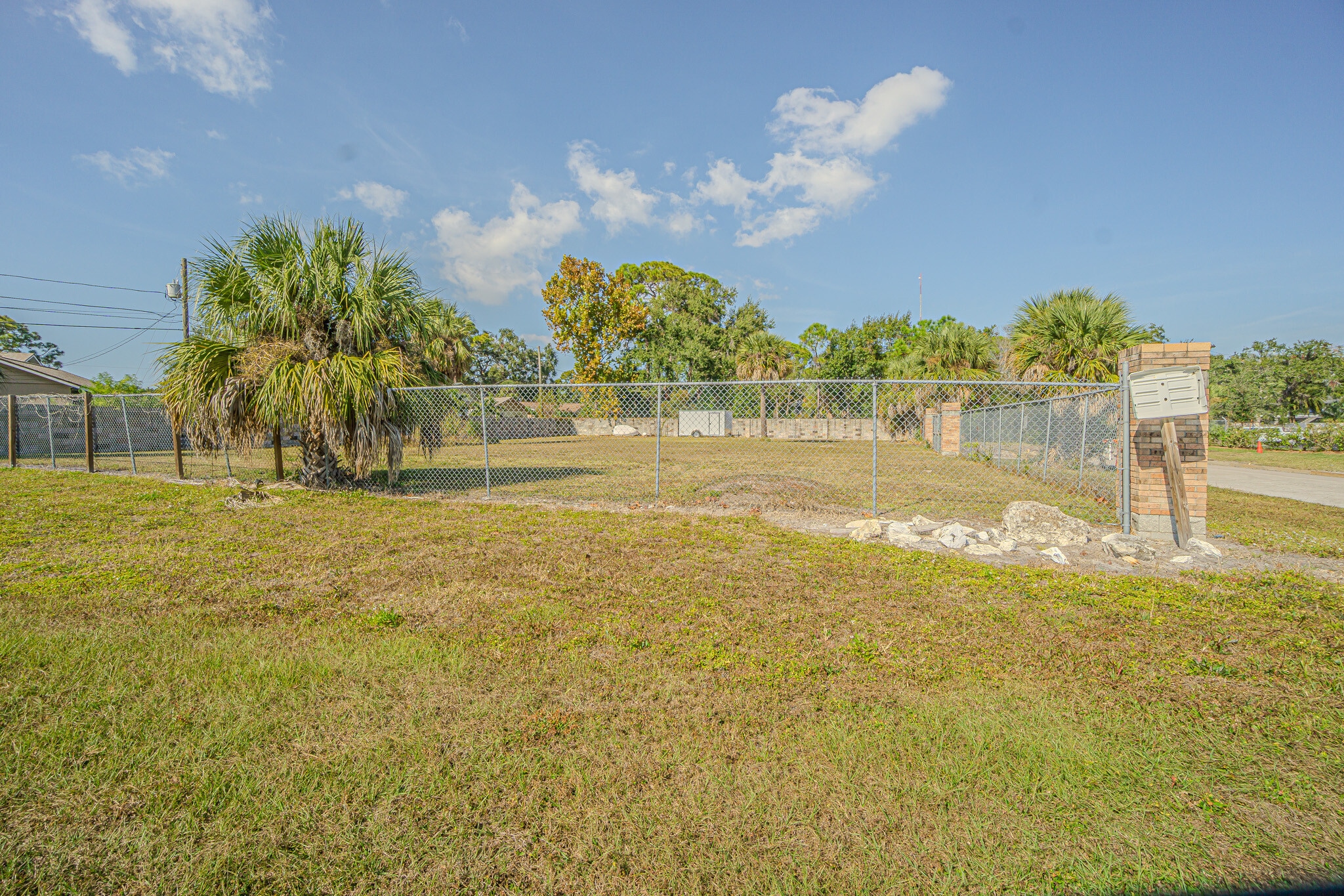 7598 90th Street, Seminole, FL for Sale